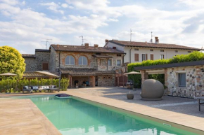 17th Century Villa With Poolside Comfort Calvagese Della Riviera